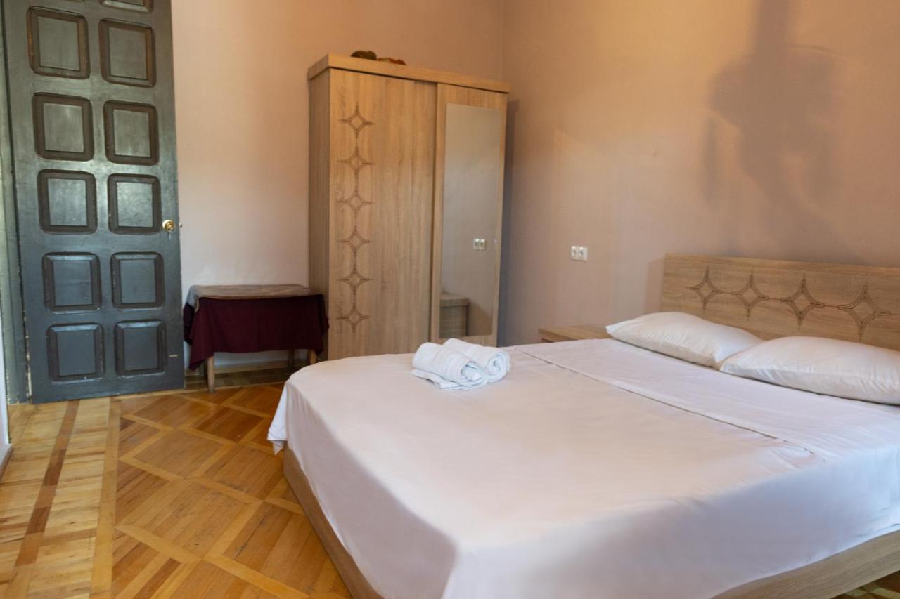 Wine House Hotel Tbilisi Eksteriør billede