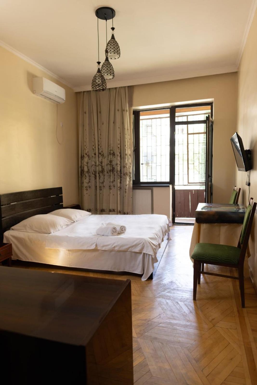 Wine House Hotel Tbilisi Eksteriør billede