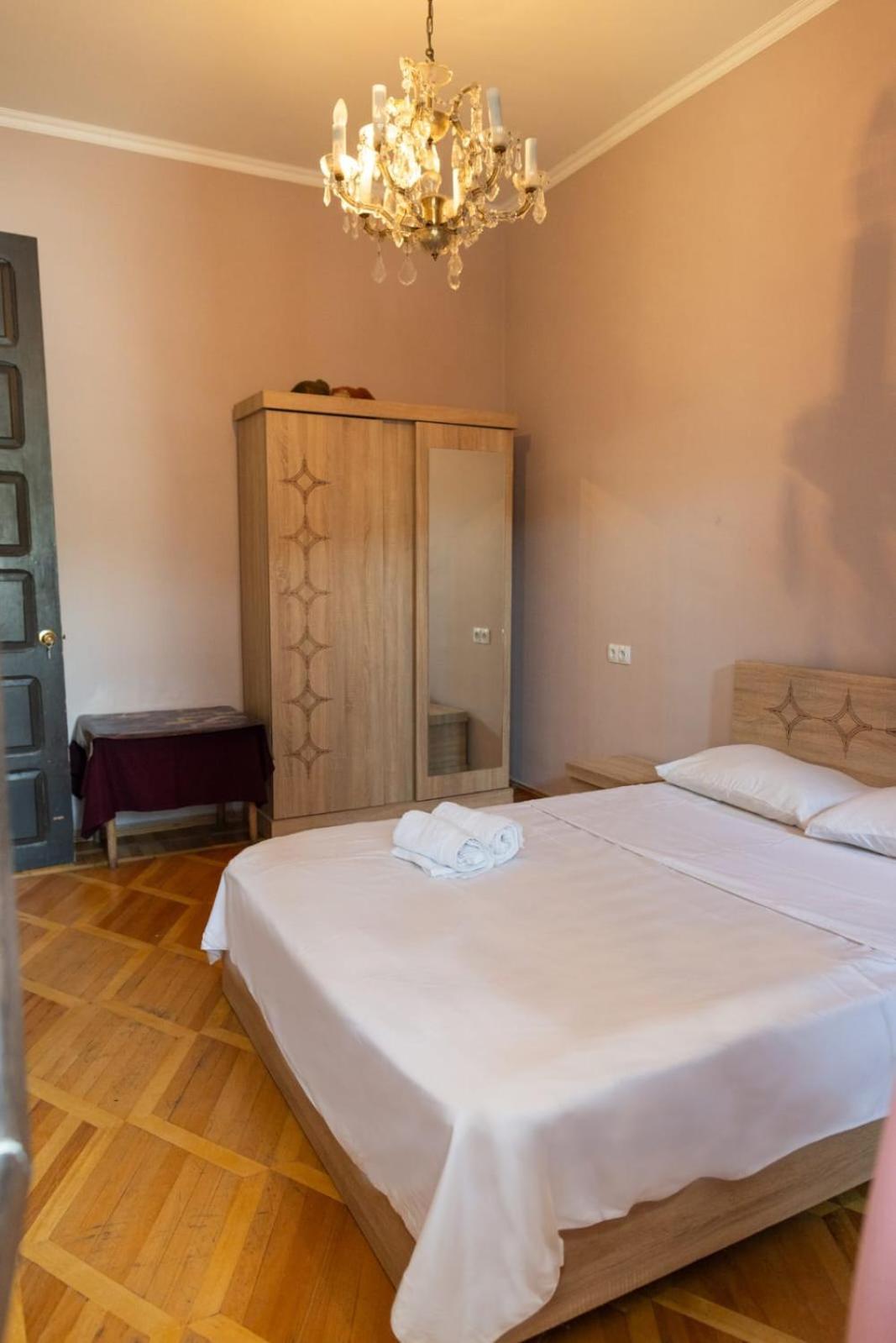Wine House Hotel Tbilisi Eksteriør billede
